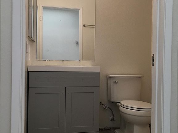 4th image of 503 S Tremont St Fl 2nd