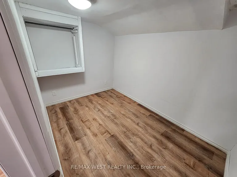 10658 Atwater Cres — Photo 29