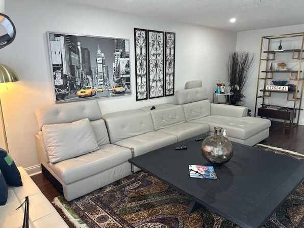 917 NE 16th Ave APT 13