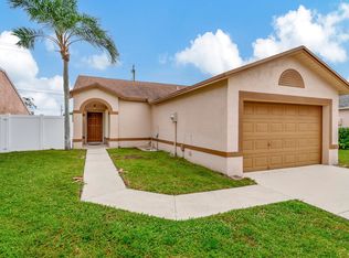 17 Ripley Way, Boynton Beach, FL 33426
