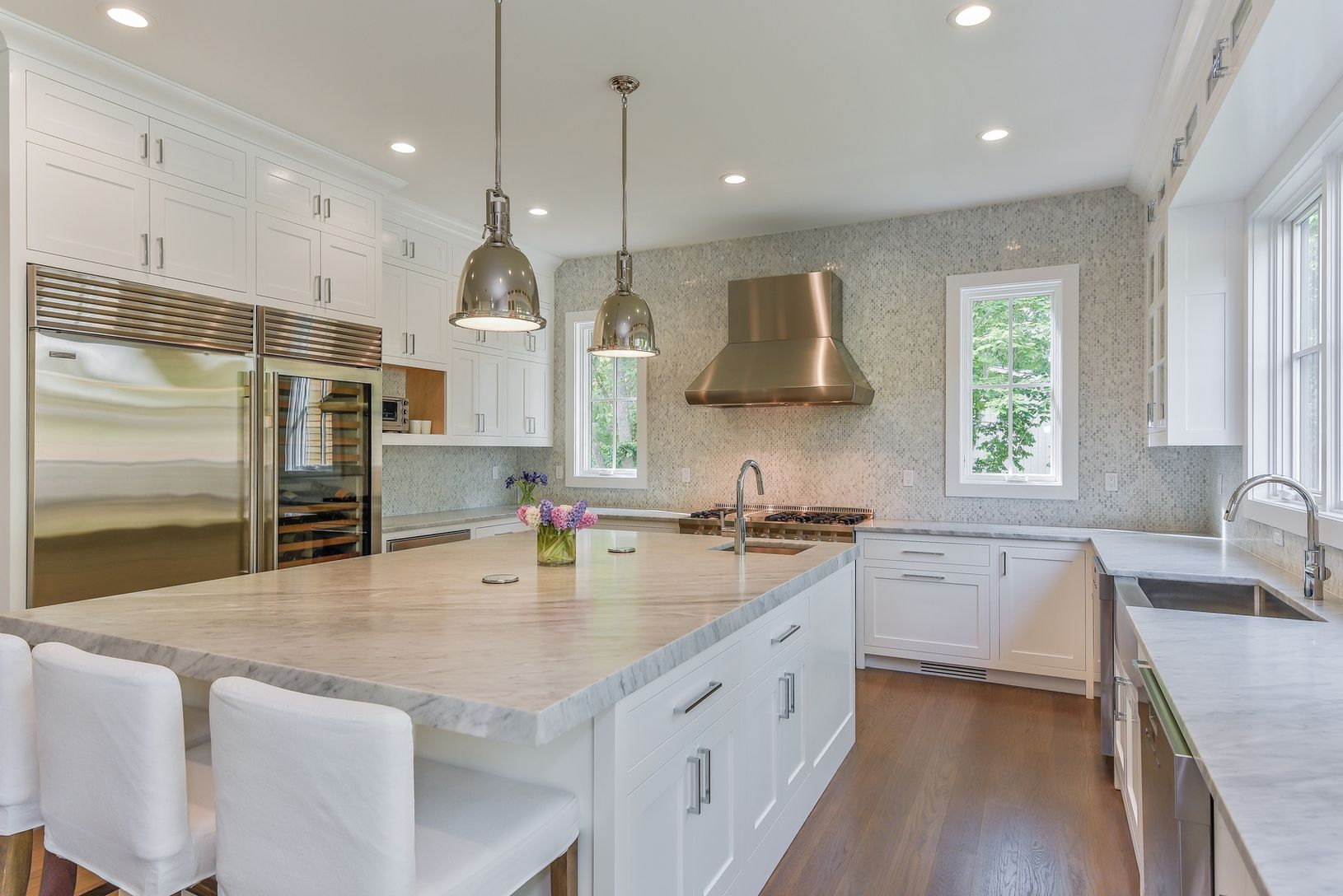  Professional Kitchen