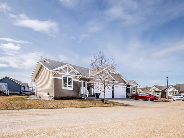 15 E Beardsley Cres, Lacombe, AB T4L 0G4