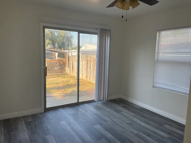 721 Wilson Ave — Photo 17