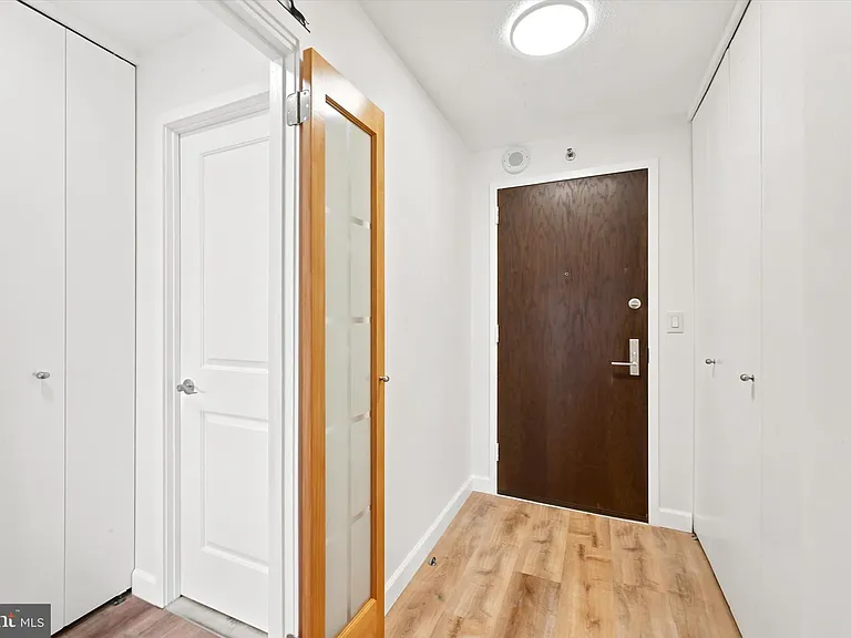 2018 Walnut St #32-23J — Photo 6