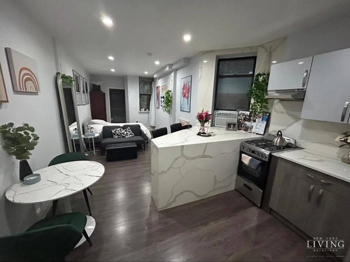 950 Bergen Street — Photo 1