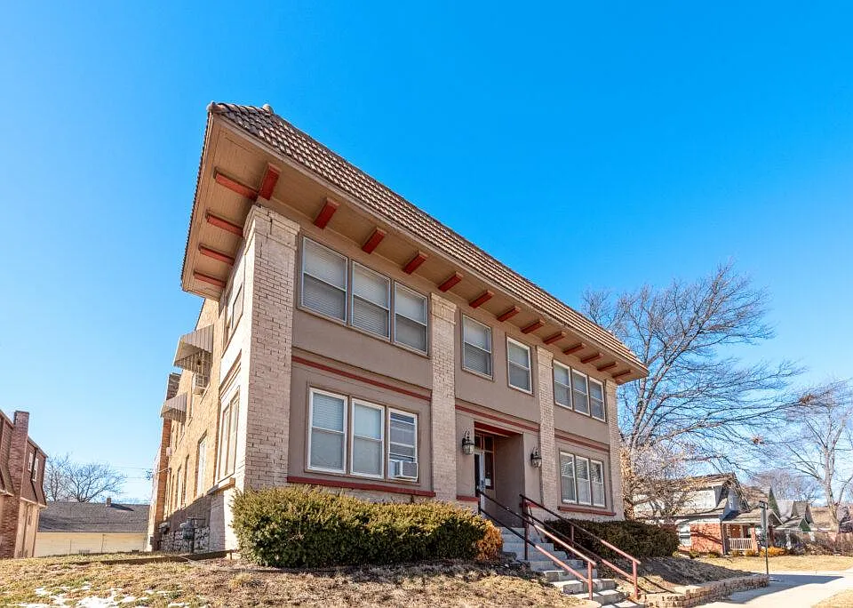 4400 Jarboe St #104