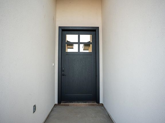 4th image of 2615 Jean St