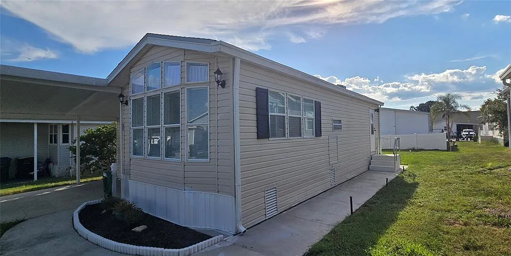 2 bed, 1.0 bath, 800 sqft, $1,500 — Photo 2