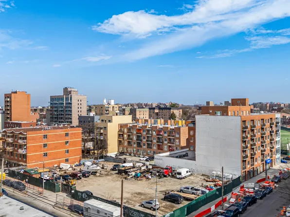 32-19 Linden Place, Flushing, NY 11354