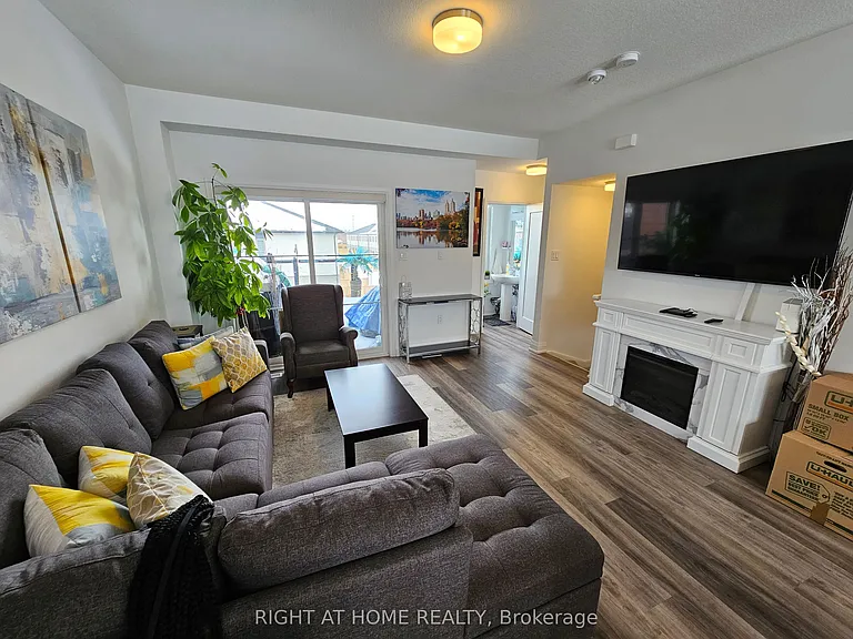 156 Huron St — Photo 11