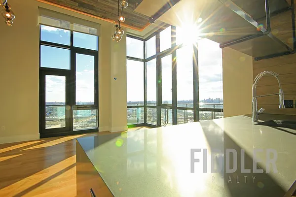 Rented by Fiddler Realty | media 115