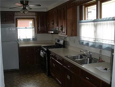 2nd image of 2414 Laveen St