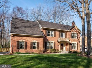 10107 Homar Pond Dr, Fairfax Station, VA 22039