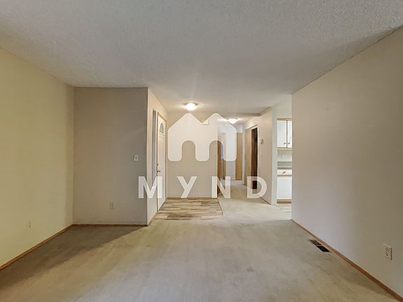 3rd image of 10716 NE 20th Ct