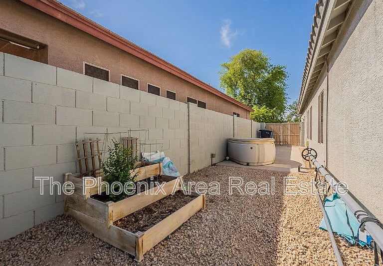 2823 E Tulsa St — Photo 47