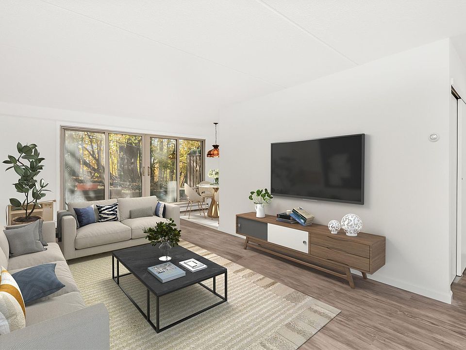 1st image of 399 N Broadway #1B
