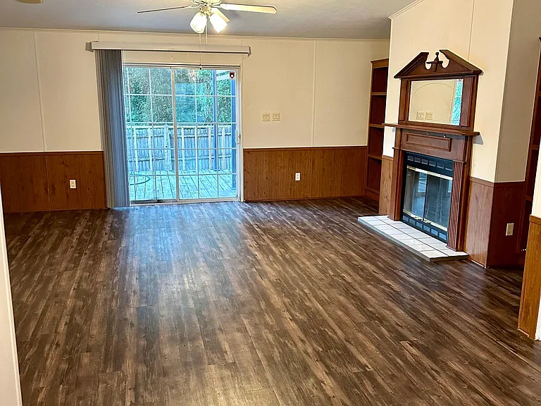 10549 Lone Star Rd — Photo 6