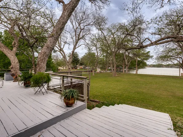 827 Schumanns Beach, New Braunfels, TX 78130