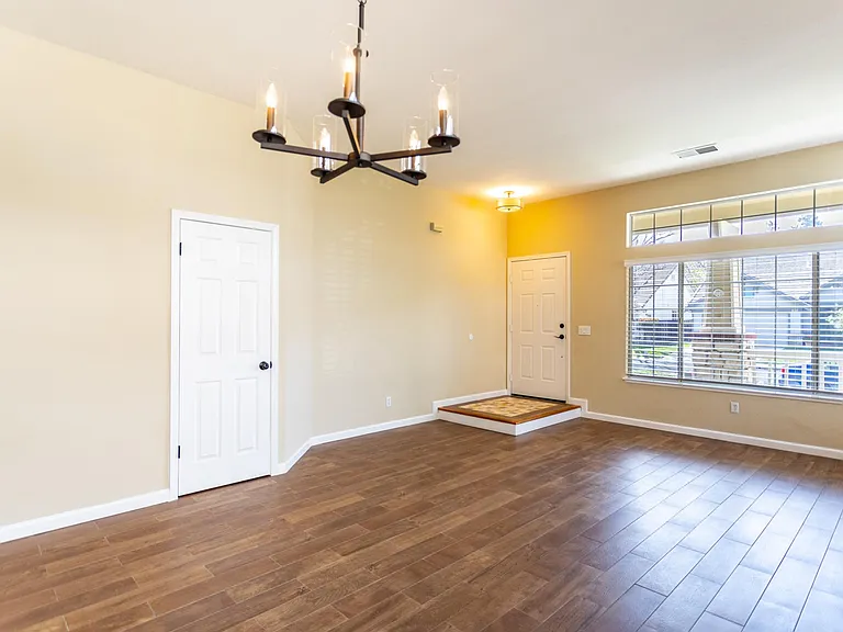 1040 Dellwood Ct — Photo 37