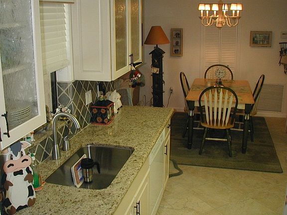 5th image of 716 NW 41st Way