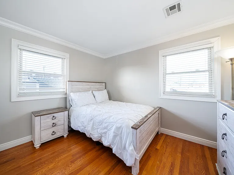 105 E Morris Ave — Photo 9