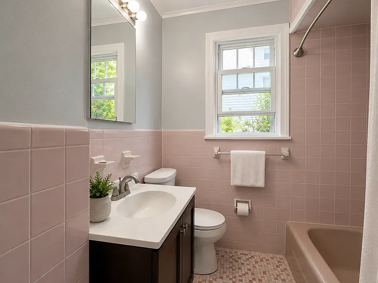 8 Chapman St #1 — Photo 6