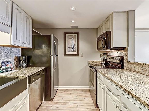 4th image of 202 Sandcastles Ct #202/203