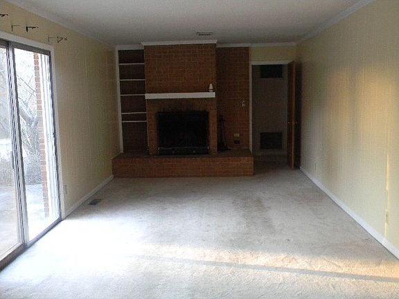 4th image of 1414 Longacre Dr