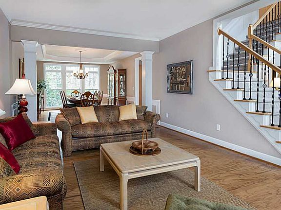 4th image of 1225 Bickham Way SE