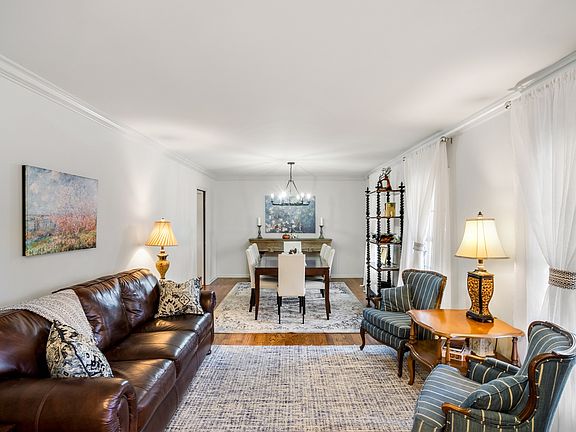4th image of 278 Woodlands Dr