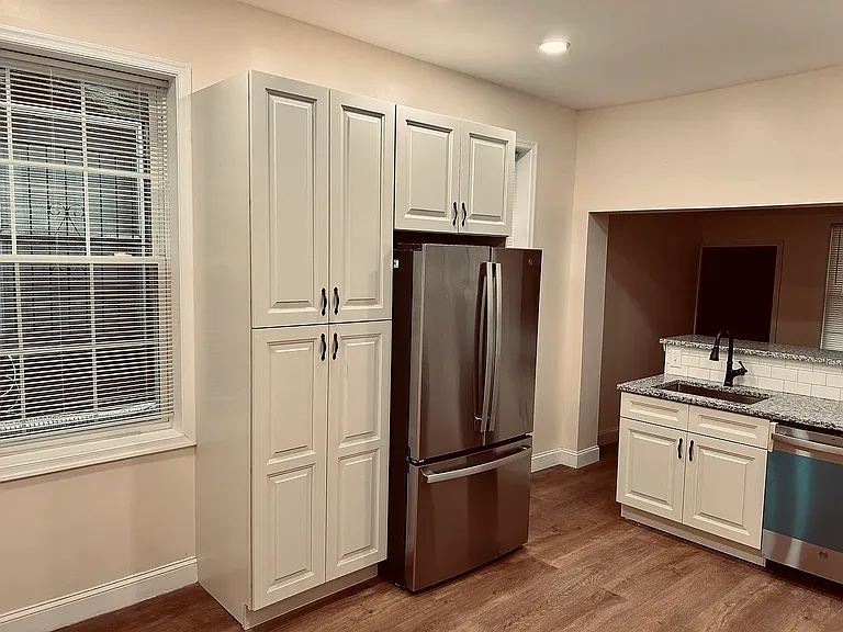 2810 Frankford Ave — Photo 10