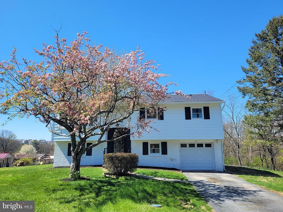 1st image of 490 Sue Dr