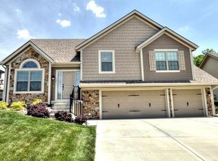 7311 N Conant Ave, Kansas City, MO 64152