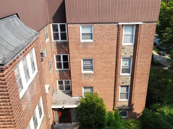 38-24 213th St, Bayside, NY 11361