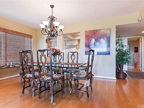 5th image of 17140 Burbank Blvd Unit 308
