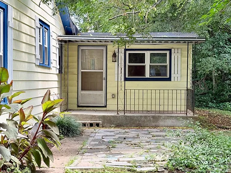 1444 N Sherman Ave — Photo 24