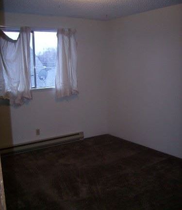 5th image of 17 S Roosevelt St #F