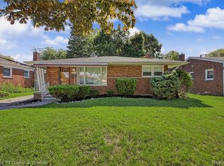 8212 Glengary St, Dearborn Heights, MI 48127