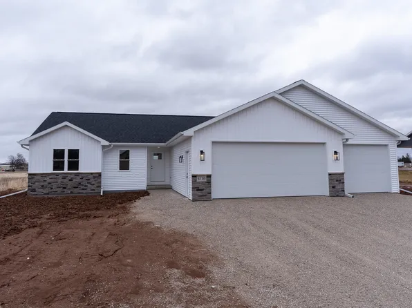 4110 Ridgecrest Ln, Kaukauna, WI 54130