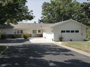 4422 Woodhaven Dr, Portage, MI 49024