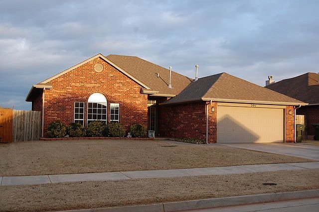 1st image of 301 Amanda Dr