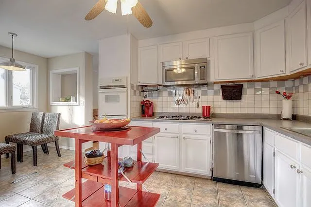 1406 Centennial Dr — Photo 8