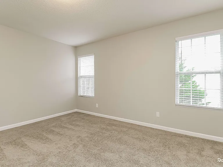 310 Creekview Dr — Photo 10