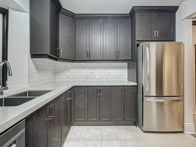 222 Rusholme Rd #UPPER — Photo 18