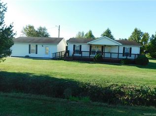 9877 E Blue River Rd, Pekin, IN 47165