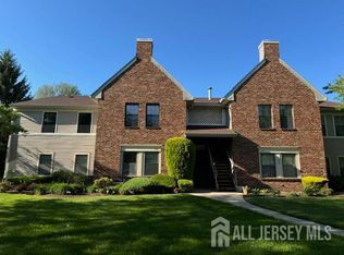 184 Wycoff Way W, East Brunswick, NJ 08816