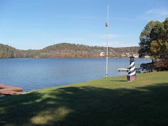 3rd image of 6778 Lake Dr