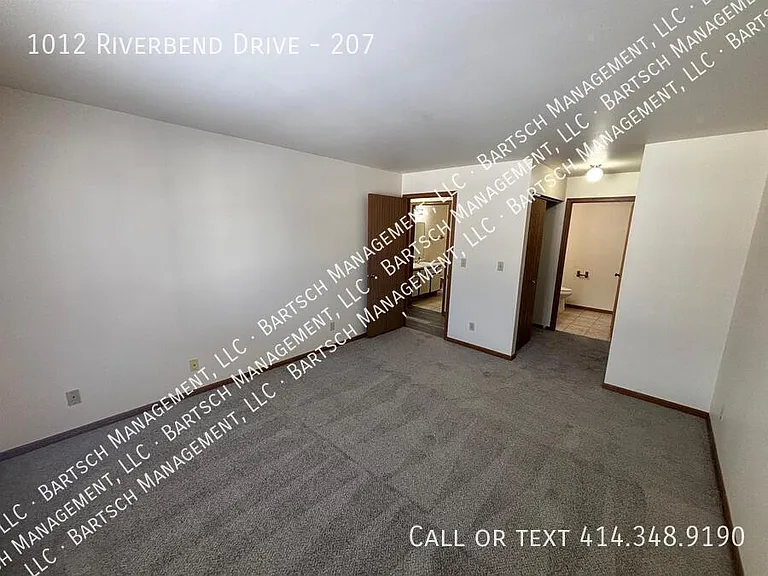 1012 Riverbend Dr #207 — Photo 9