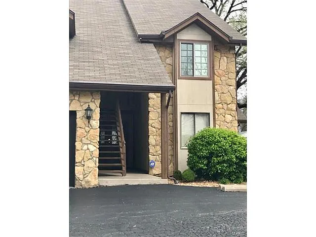 515 S 74th St photo 1