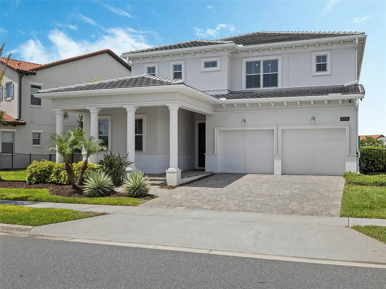 6 bed, 4207 sqft, $6,000 — Photo 2